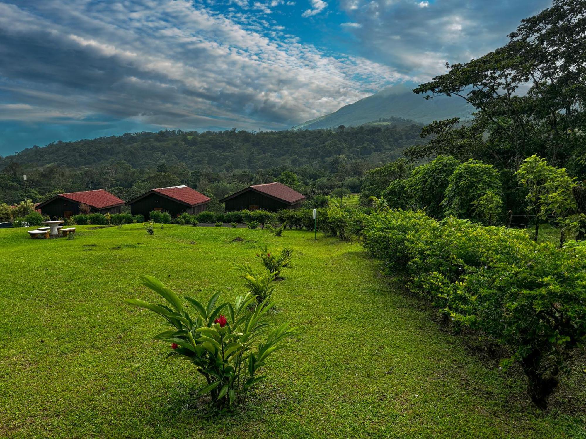 Arenal Roca Lodge La Fortuna Exterior foto