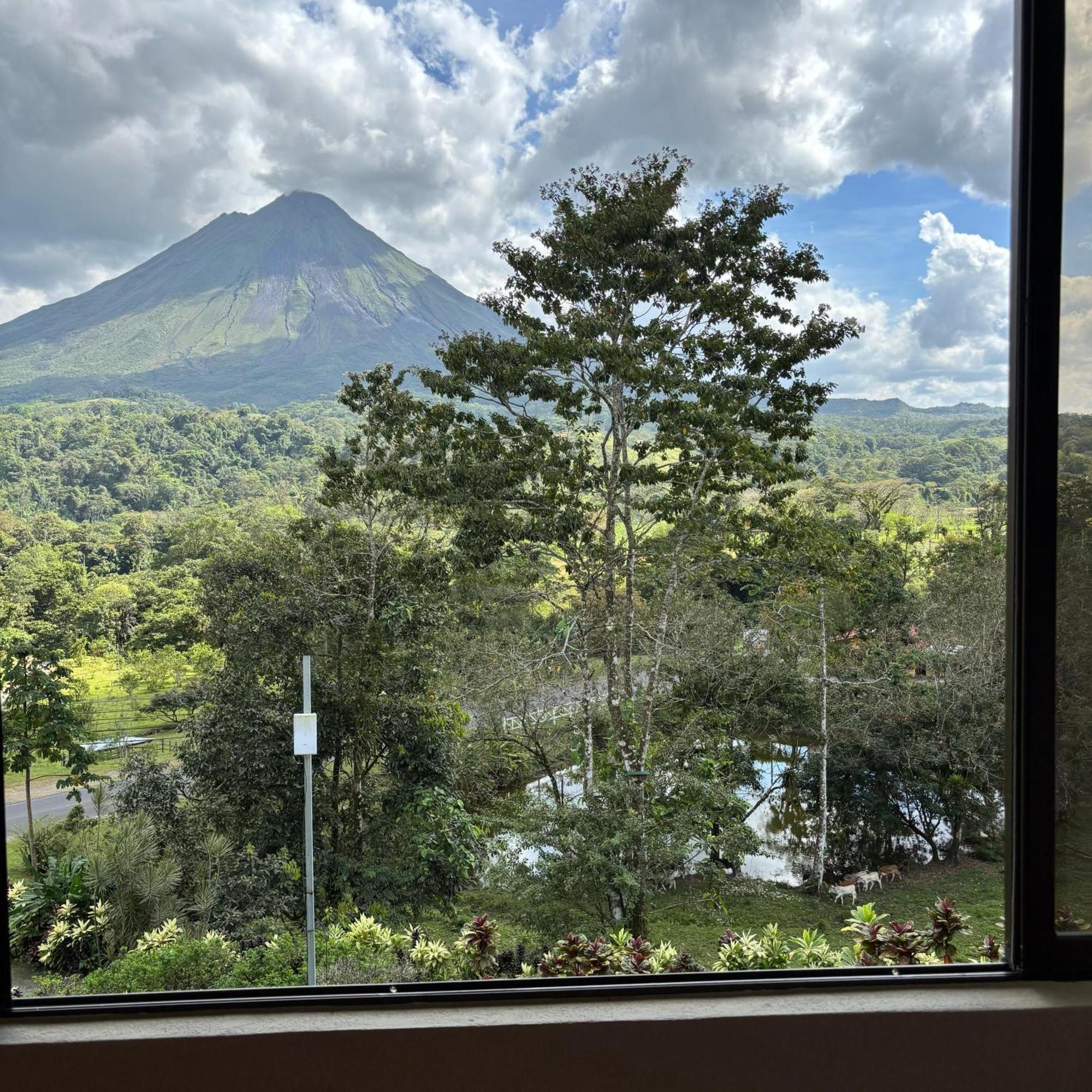 Arenal Roca Lodge La Fortuna Exterior foto