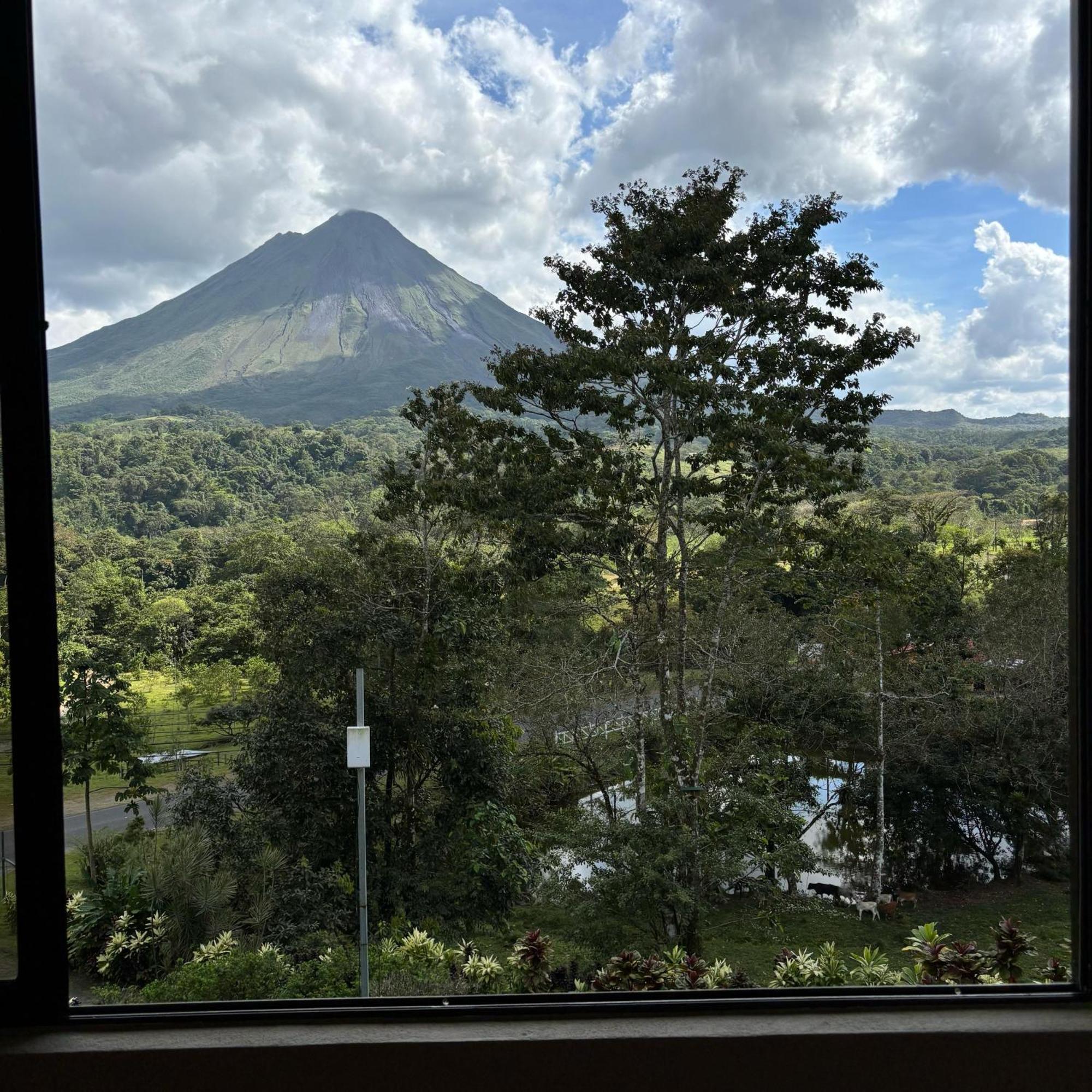 Arenal Roca Lodge La Fortuna Exterior foto